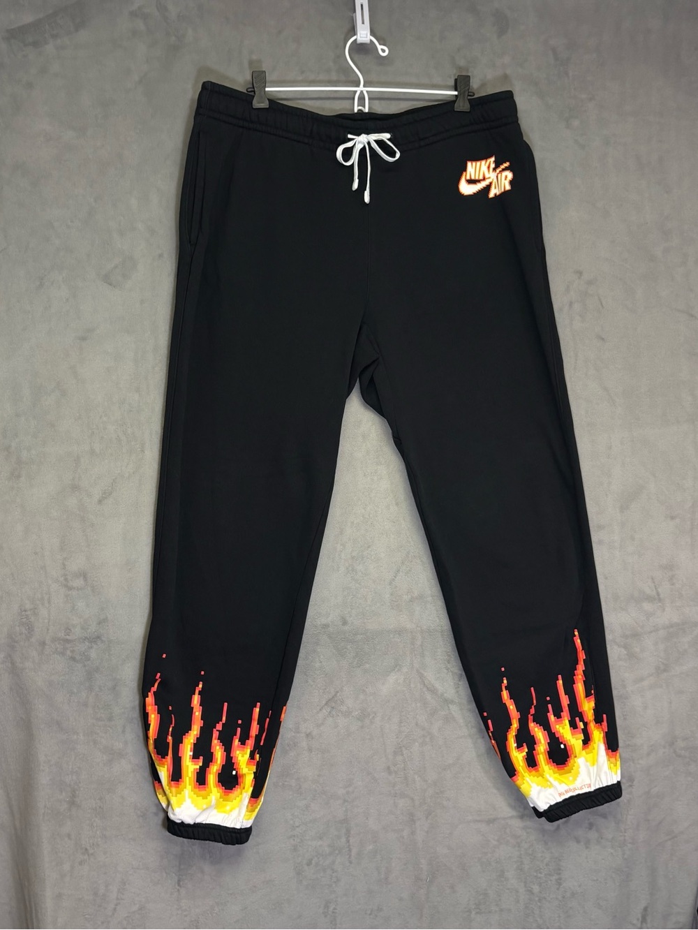Rare Nike Air Chase Reed Digital Fire Joggers Men’s Size XL Black